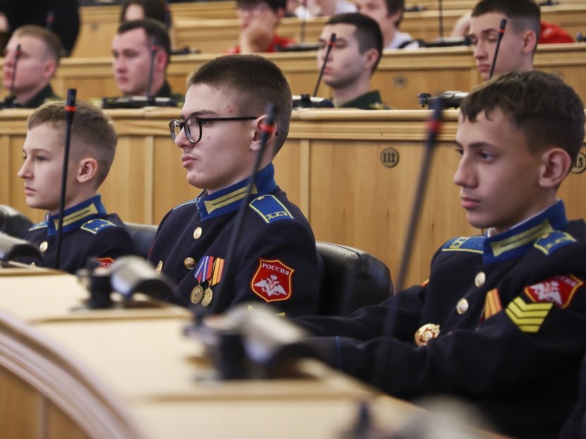 В Тюменской областной Думе наградили юных жителей региона, совершивших героические поступки В Тюменской областной Думе наградили юных жителей региона, совершивших героические поступки