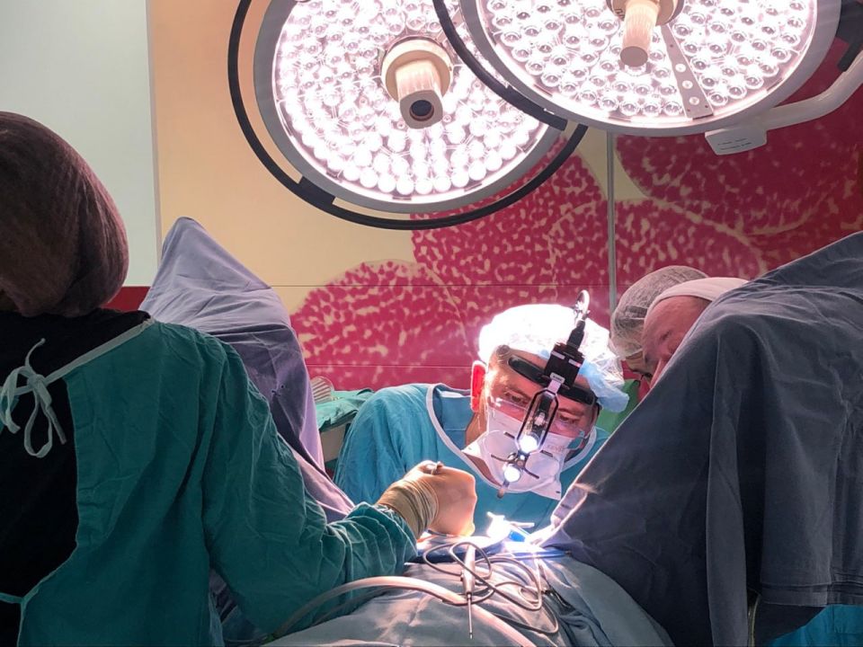 Впервые в Тюменской области успешно проведена уникальная хирургическая операция