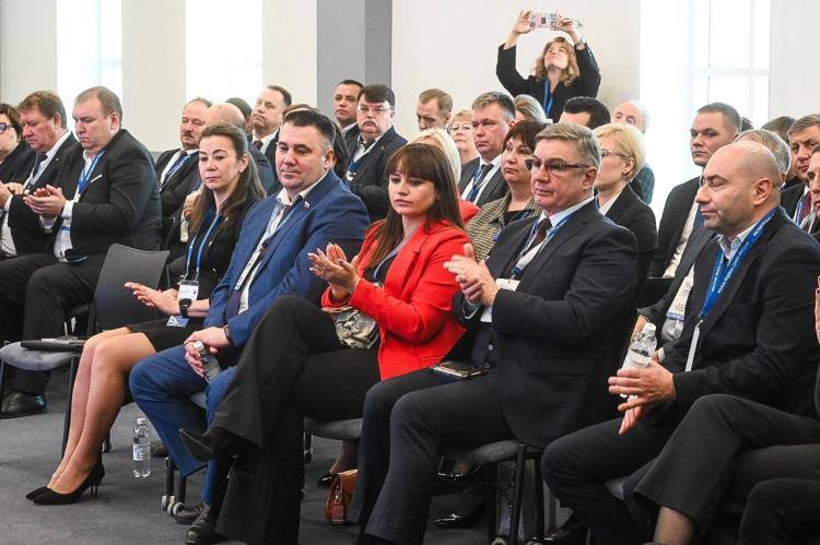 Сессия "Историческое наследие в современном контексте" прошла во время регионального дня III Всероссийского муниципального форума "МАЛАЯ РОДИНА - СИЛА РОССИИ" в главном корпусе ТюмГУ 21 ноября Сессия "Историческое наследие в современном контексте" прошла во время регионального дня III Всероссийского муниципального форума "МАЛАЯ РОДИНА - СИЛА РОССИИ" в главном корпусе ТюмГУ 21 ноября