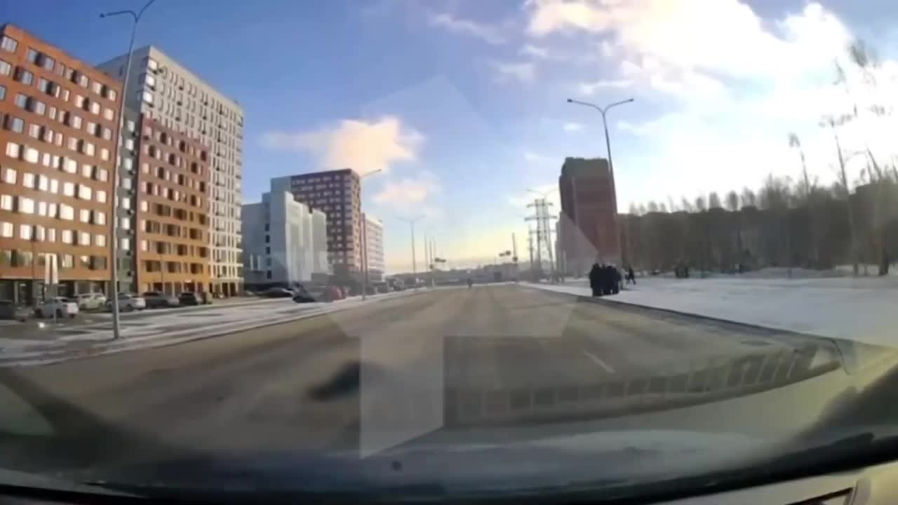 Подросток без прав сбил восьмилетнего мальчика в Тюмени — видео ДТП поступило в распоряжение РЕН ТВ