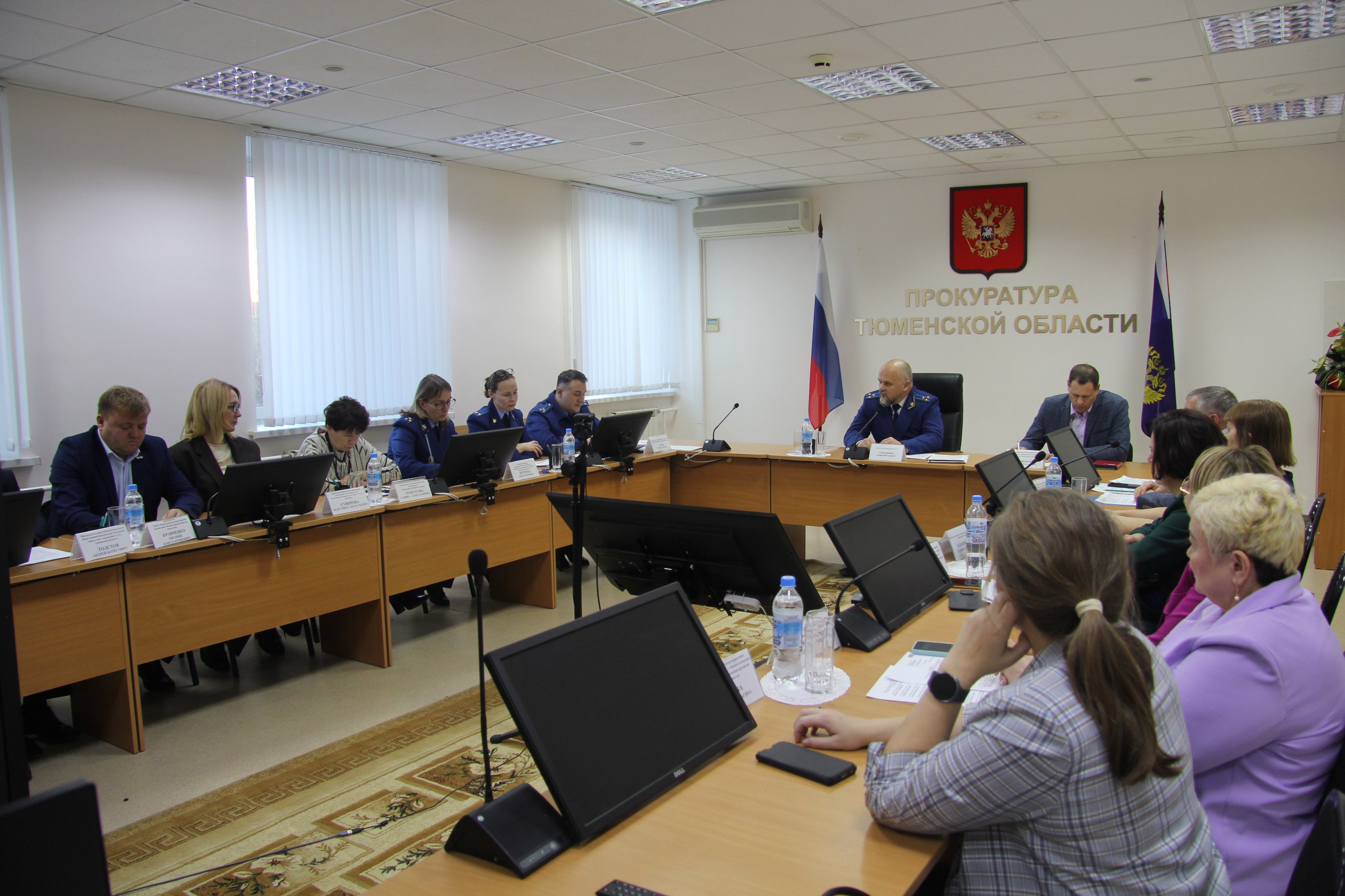 В прокуратуре Тюменской области под председательством заместителя прокурора региона Андрея Горобченко состоялось заседание межведомственной рабочей группы по вопросам соблюдения законодательства о социальной защите прав...