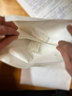 Наркотики в потайном кармане куртки тюменца обнаружили силовики