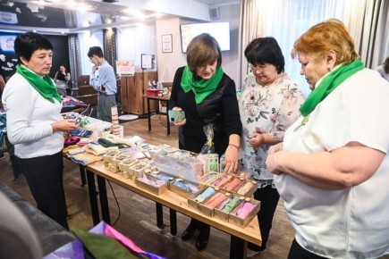 Около100 замещающих семей из26 территорий Тюменской области собрались в региональном центре "Семья" на XI региональный форум замещающих семей "Семейная скрепа – семейные ресурсы"