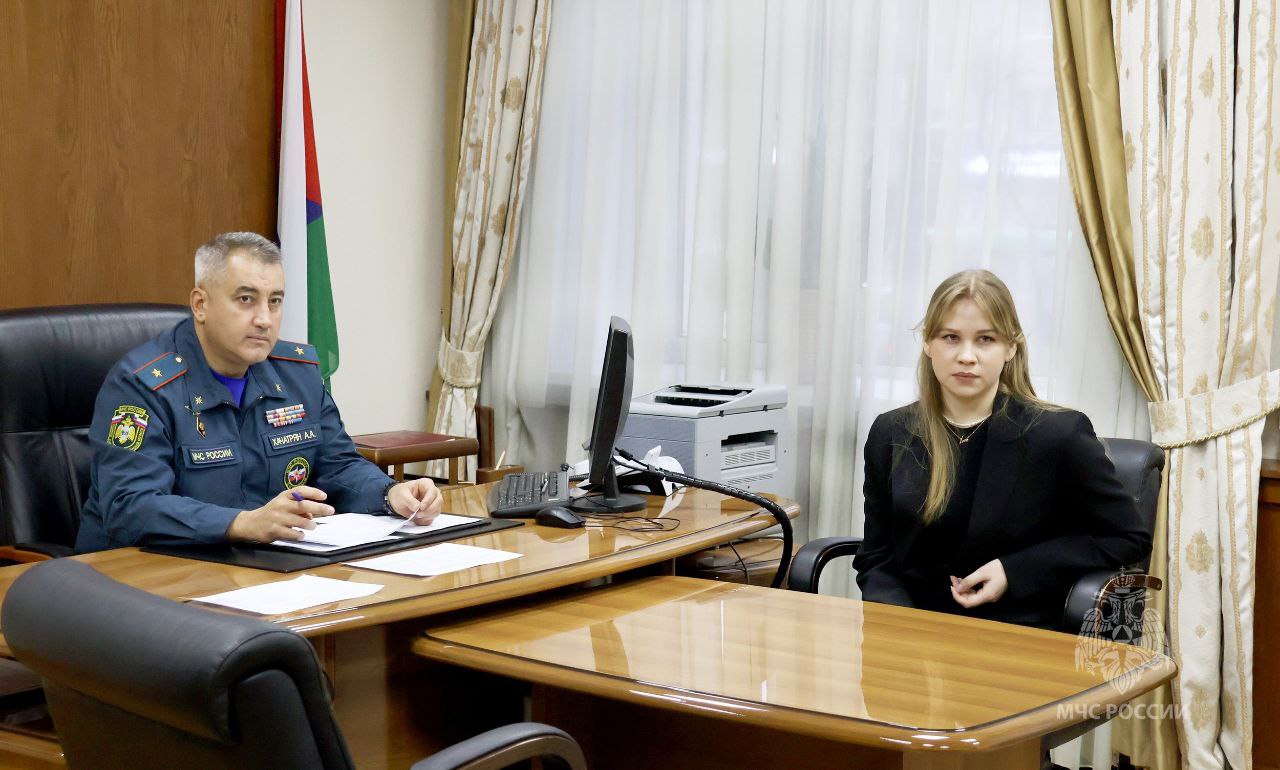 Начальник Главного управления МЧС России по Тюменской области провел личный прием граждан Начальник Главного управления МЧС России по Тюменской области провел личный прием граждан