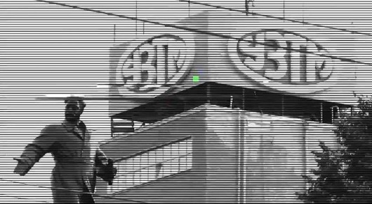 Покупательница швырнула банку в продавщицу тюменского магазина