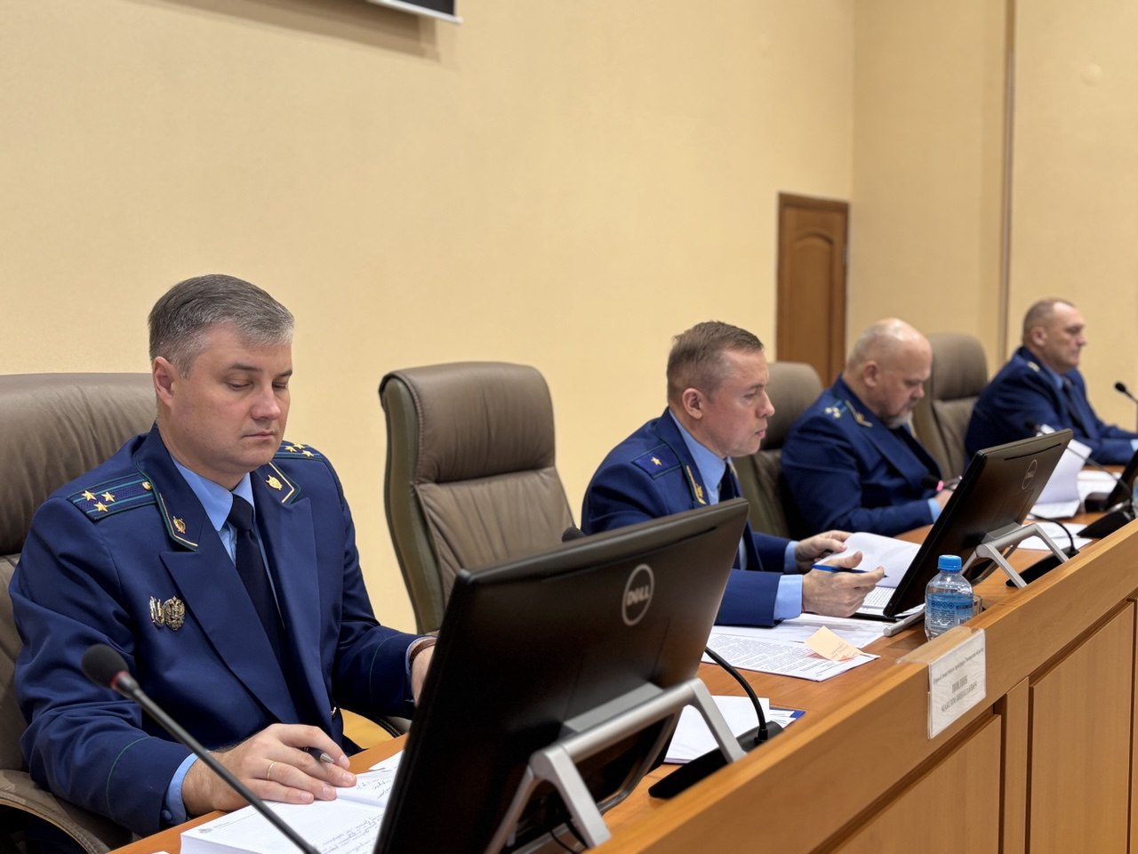 Под председательством прокурора Тюменской области Александра Попова состоялось заседание коллегии «О результатах исковой работы прокуратуры Тюменской области, а также участия прокуроров по делам обязательной категории» Под председательством прокурора Тюменской области Александра Попова состоялось заседание коллегии «О результатах исковой работы прокуратуры Тюменской области, а также участия прокуроров по делам обязательной категории»