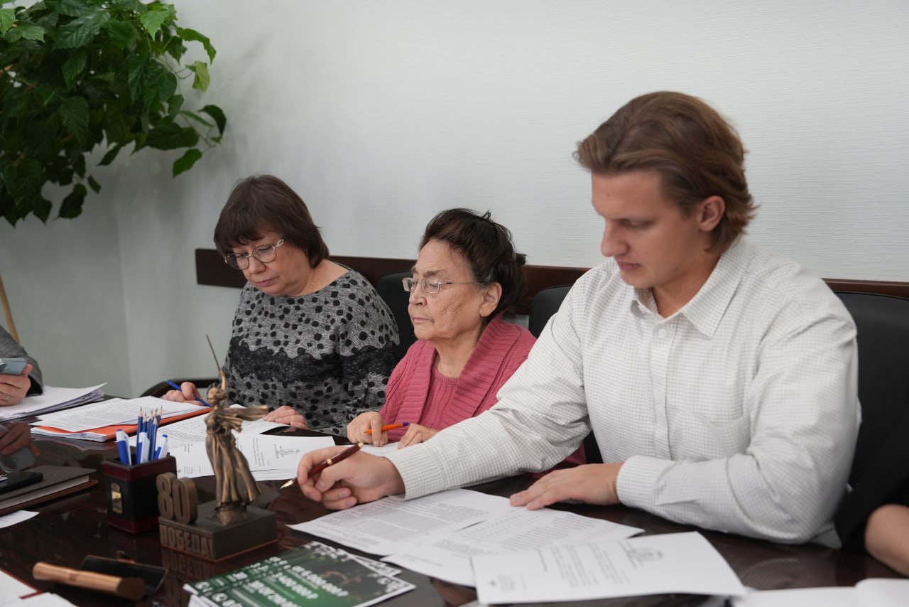 Новости счета «Победа». Сегодня в городской администрации состоялось очередное заседание комиссии по расходованию средств, поступивших на благотворительный счет «Победа» Новости счета «Победа». Сегодня в городской администрации состоялось очередное заседание комиссии по расходованию средств, поступивших на благотворительный счет «Победа»