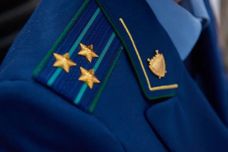 В Тюмени после прокурорской проверки за использование подложной справки о судимости уволен и подвергнут уголовному преследованию профессор ВУЗа