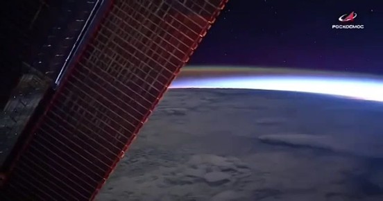 Космонавт с МКС показал северное сияние над Россией