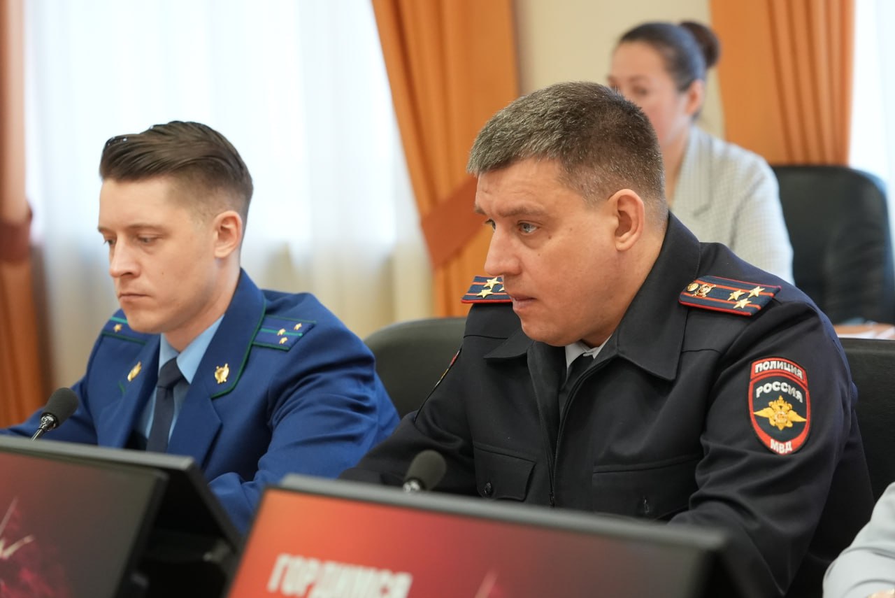 Максим Афанасьев: На заседании координационного совета Тюмени по профилактике правонарушений мы обсуждали тему мошенничества с использованием банковских карт, информационных технологий и средств мобильной связи Максим Афанасьев: На заседании координационного совета Тюмени по профилактике правонарушений мы обсуждали тему мошенничества с использованием банковских карт, информационных технологий и средств мобильной связи