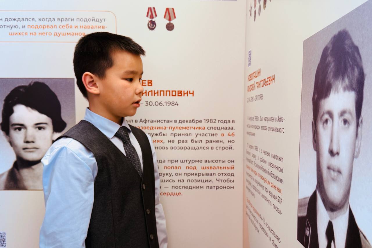 В стенах Тобольского пединститута им. Д.И. Менделеева состоялось торжественное открытие экспозиции «Герои земли Тюменской», посвященной 50 героям-землякам В стенах Тобольского пединститута им. Д.И. Менделеева состоялось торжественное открытие экспозиции «Герои земли Тюменской», посвященной 50 героям-землякам