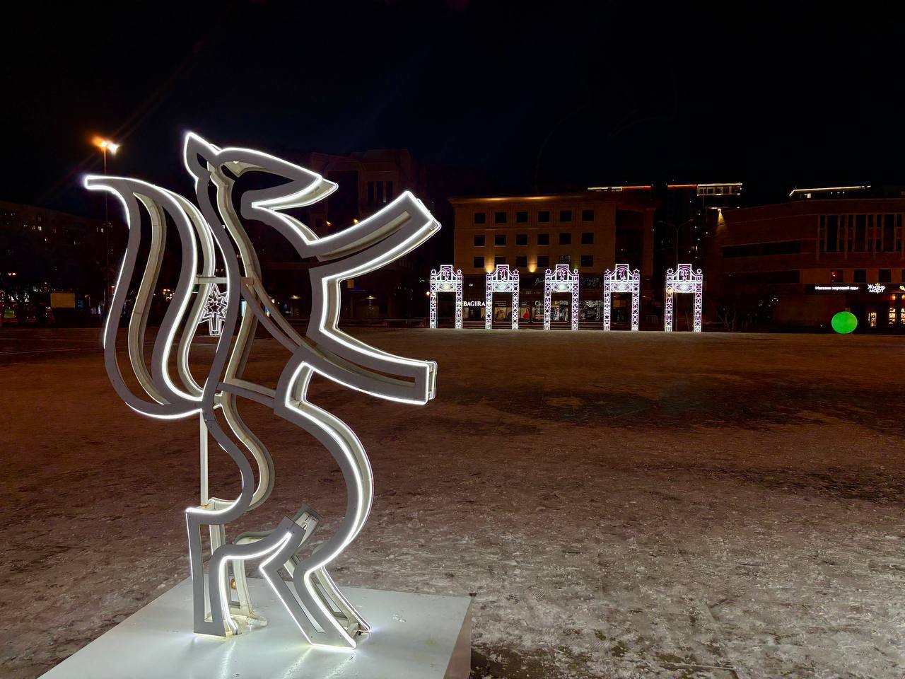 Новогодняя фотогеометрия на площади 400-летия Тюмени: попробуйте повторить Новогодняя фотогеометрия на площади 400-летия Тюмени: попробуйте повторить