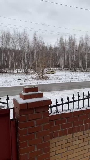 Бесснежная погода довела тюменских дрифтеров до леса