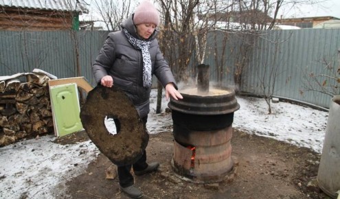 Деревенская женщина должна уметь всё!