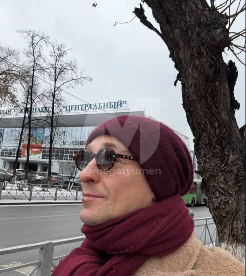 Звезду сериала «Бригада» заметили на улицах Тюмени Звезду сериала «Бригада» заметили на улицах Тюмени