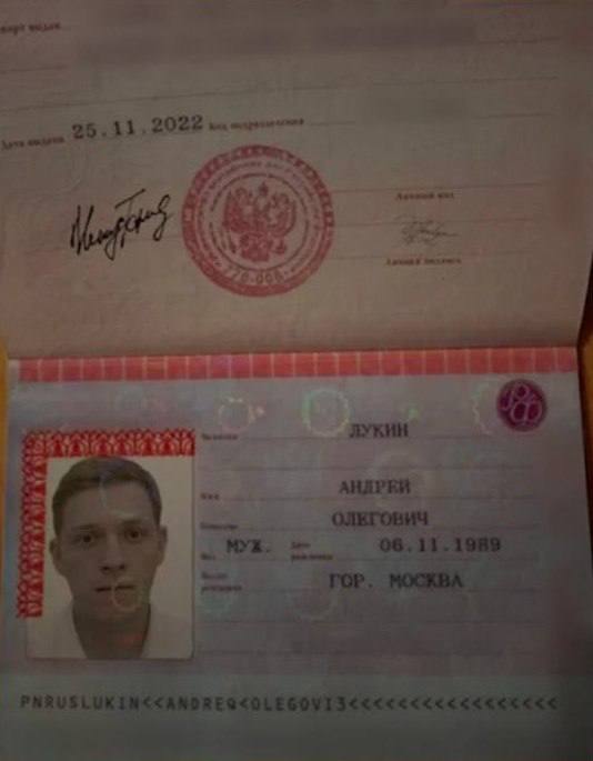 Россияне атаковали соцсети Тома Холланда из-за Ларисы Долиной, после скандала с продажей квартиры Россияне атаковали соцсети Тома Холланда из-за Ларисы Долиной, после скандала с продажей квартиры