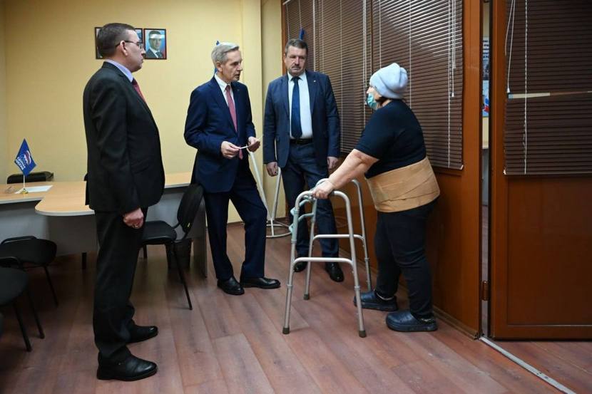 В Тюменской области продолжается декада личных приёмов граждан, приуроченная к очередной годовщине со дня основания «Единой России» — в декабре ей исполнилось 24 года