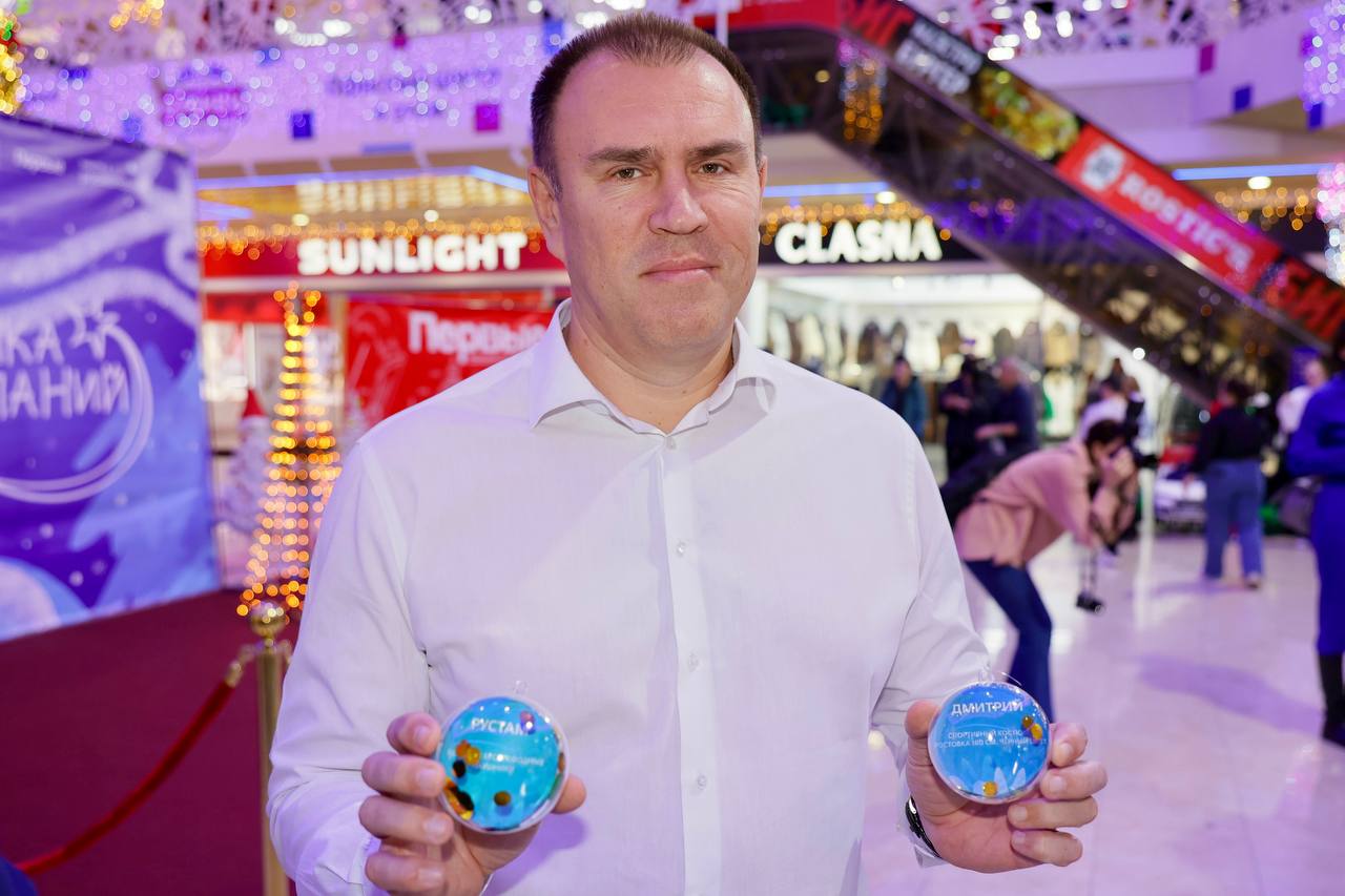 Сегодня в Тобольске дан старт Всероссийской акции «Ёлка желаний» Сегодня в Тобольске дан старт Всероссийской акции «Ёлка желаний»