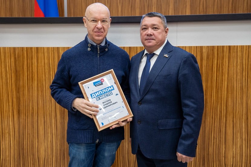 Вчера в Законодательном Собрании Ямала — в преддверии 95-летия автономного округа – вручили награды всем, кто своими трудами преображает арктический край