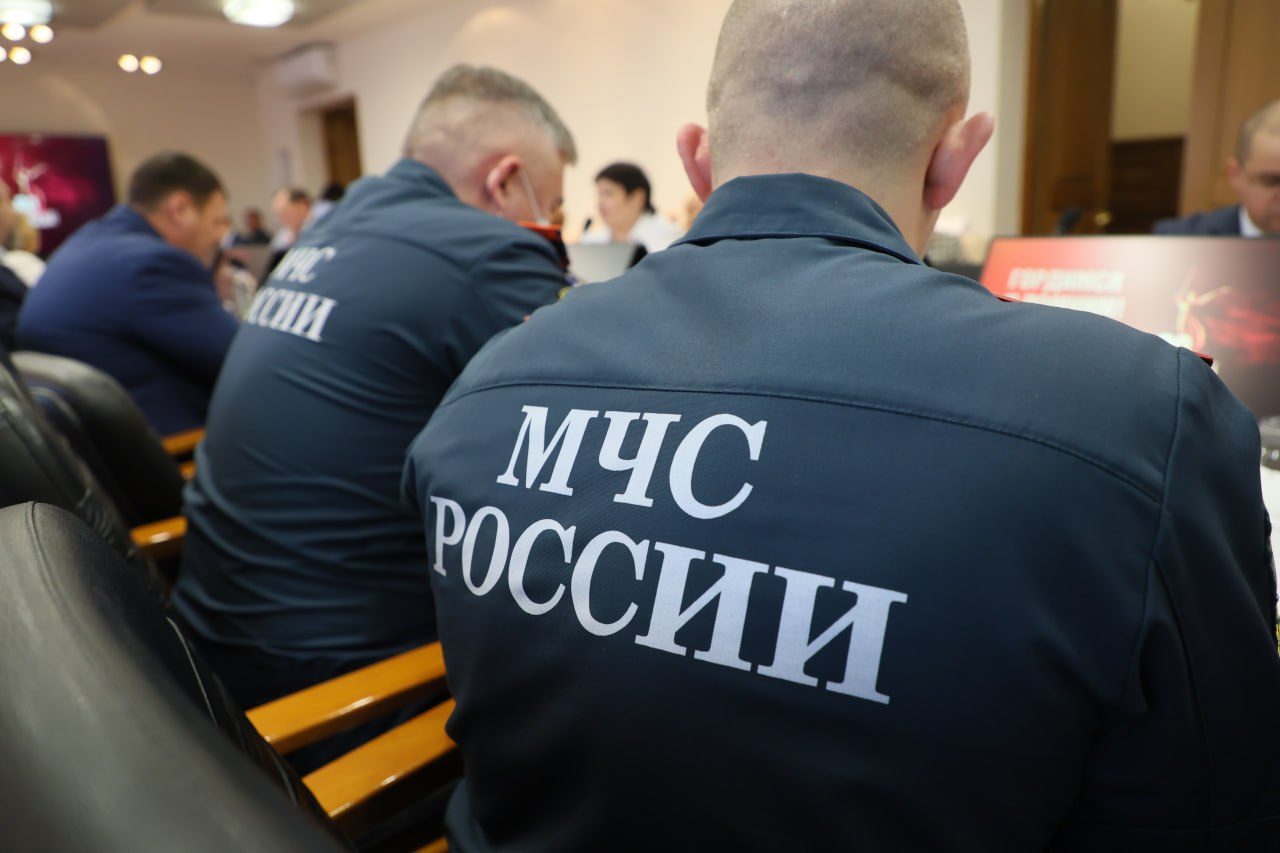 Город готовится к новогодним и рождественским праздникам