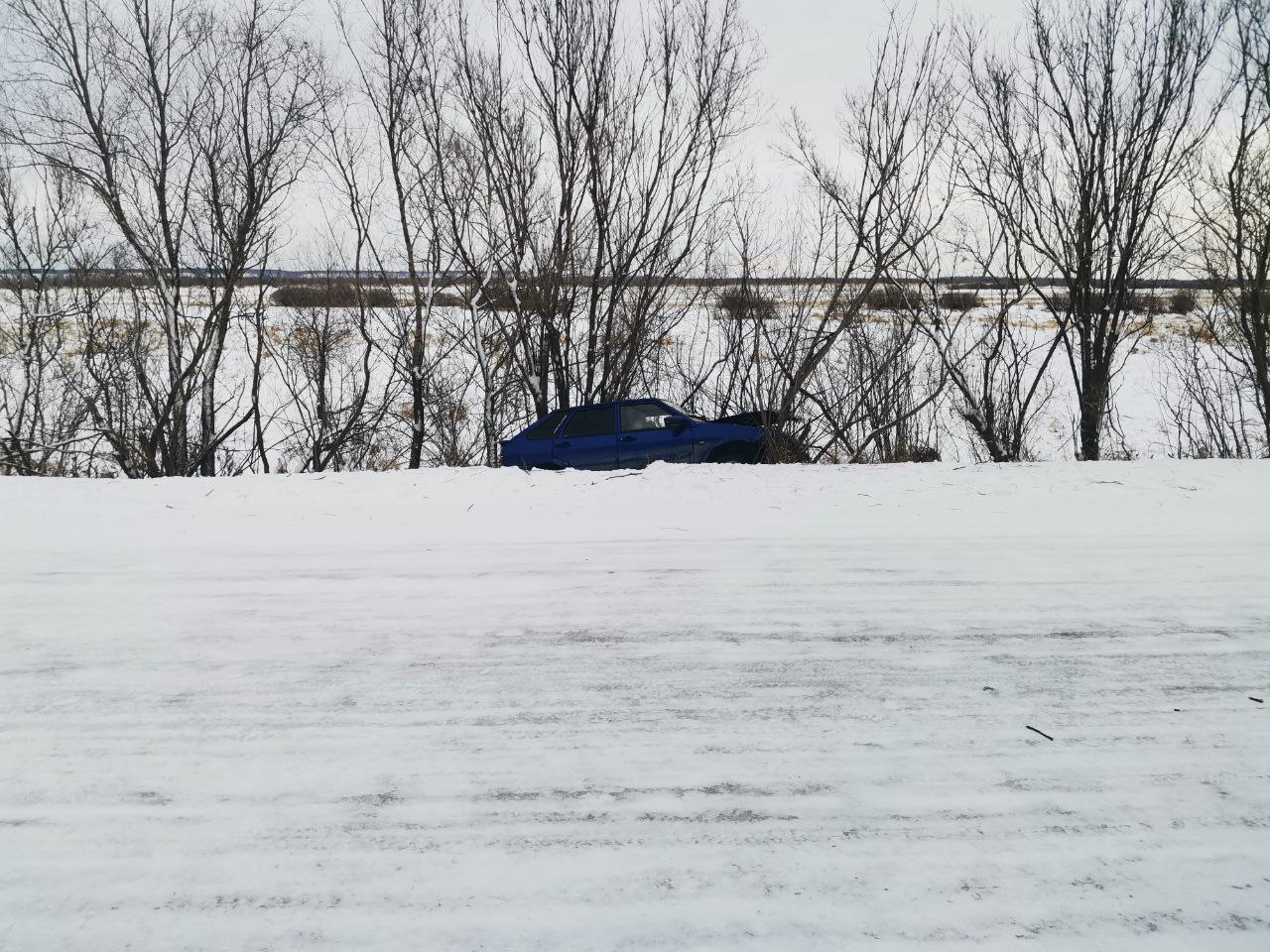 Сотрудники Госавтоинспекции устанавливают обстоятельства ДТП, которое произошло сегодня рано утром на 5-м километре автодороги Тобольск-Сетово в Тобольском районе Сотрудники Госавтоинспекции устанавливают обстоятельства ДТП, которое произошло сегодня рано утром на 5-м километре автодороги Тобольск-Сетово в Тобольском районе