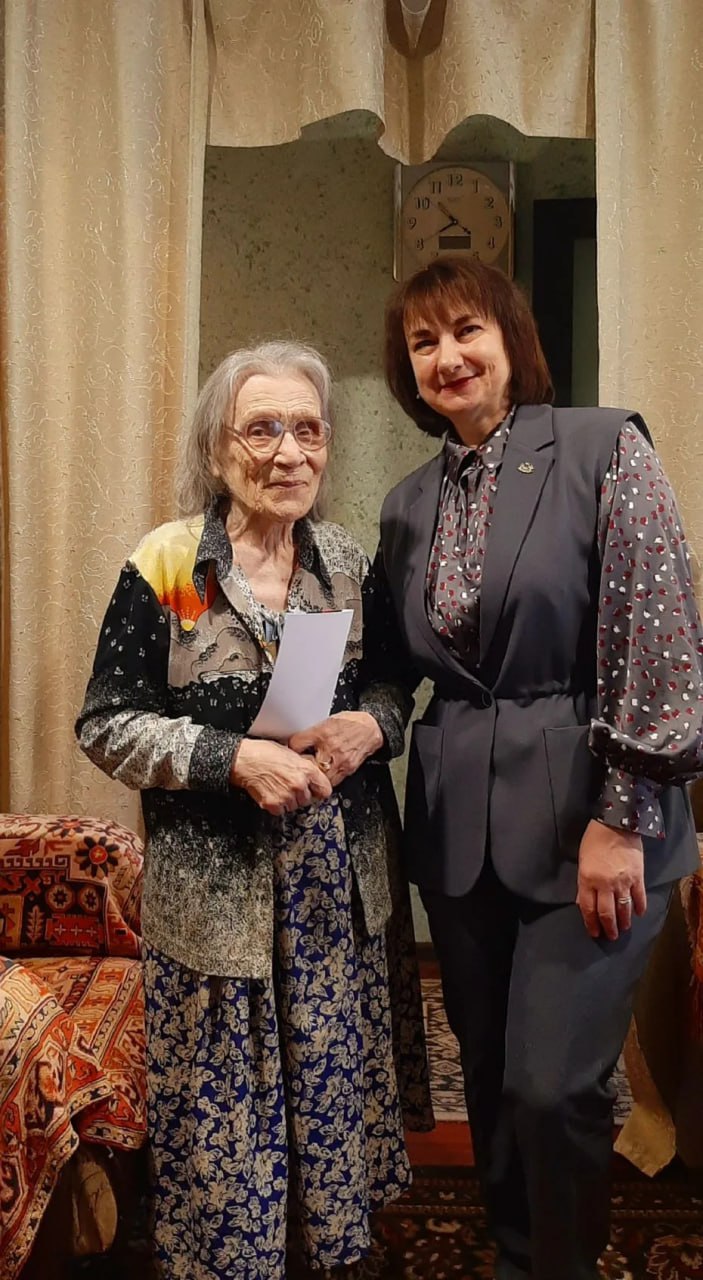 Ветераны принимают поздравления