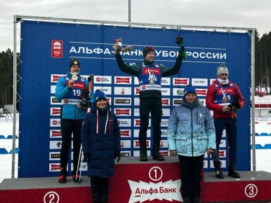 Участник сборной Тюменской области Александр Поварницын признан лидером гонки на 15 км на втором этапе Альфа-Банк Кубка России в Тюмени 12 декабря