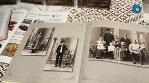 Кожаные изделия, рассказывающие историю Тюмени, представили на выставке "Кожа со смыслами" в музее "Дом Машарова" 12 декабря