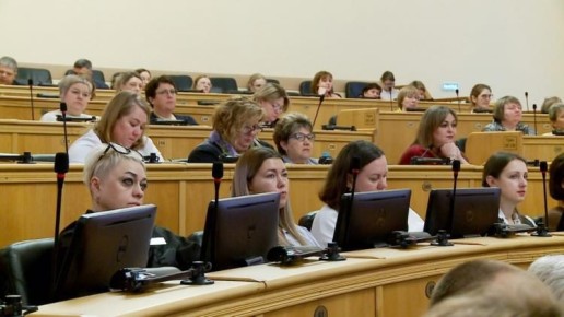 Федеральные и региональные эксперты обсуждают развитие ранней помощи семьям с детьми в Тюменской области