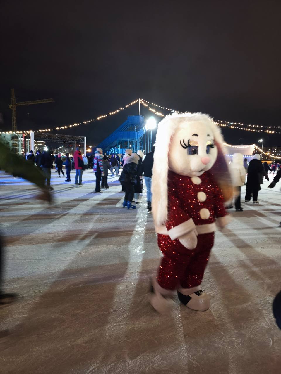 Еще кадры от наших дорогих тюменцев с открыти катка «Сердце Тюмени»