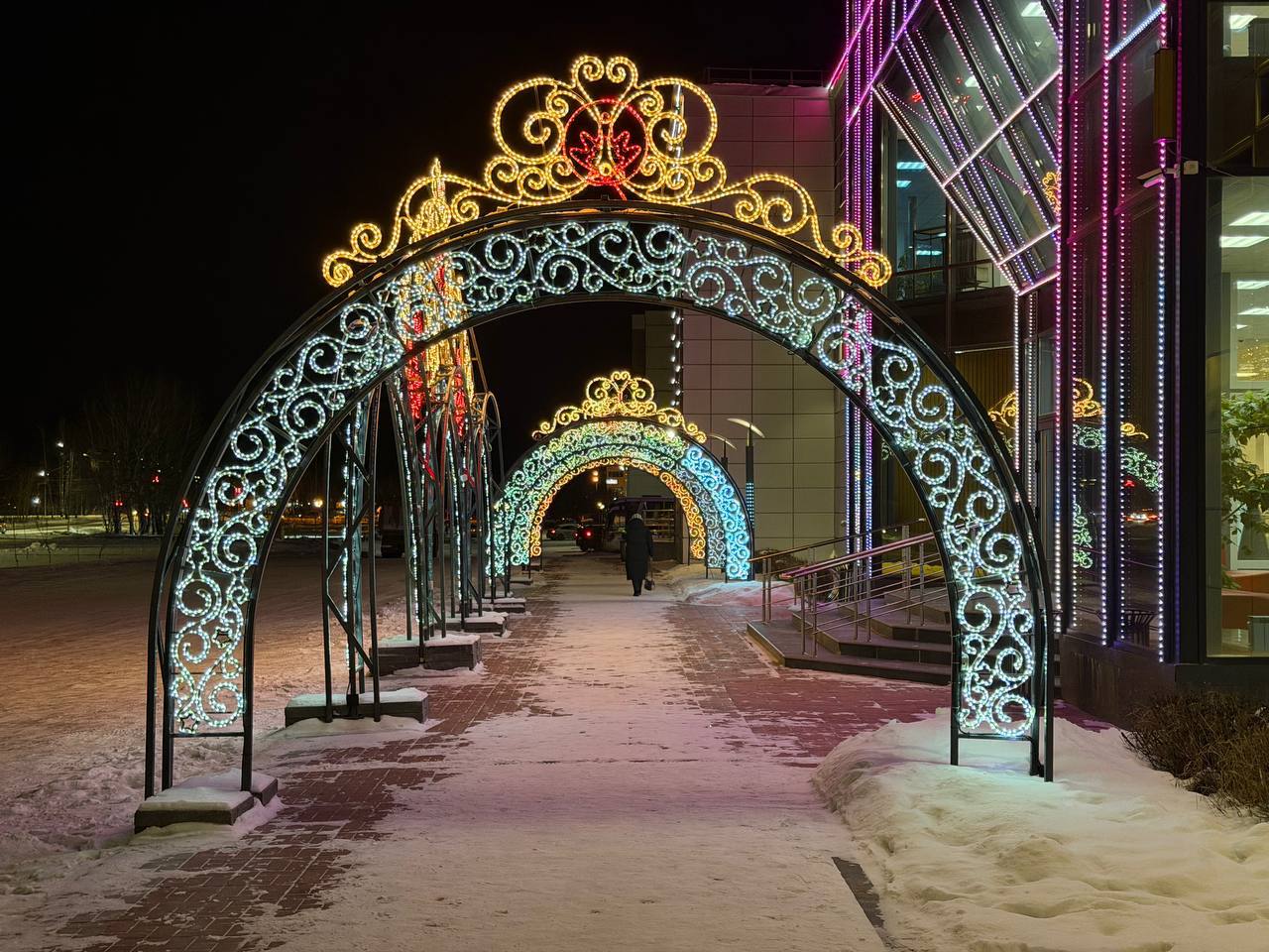 Тобольск вовсю готовится к встрече Нового года Тобольск вовсю готовится к встрече Нового года