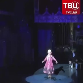 Песню тоболячки «За деньги — да» спели на сцене оперного театра на итальянском языке