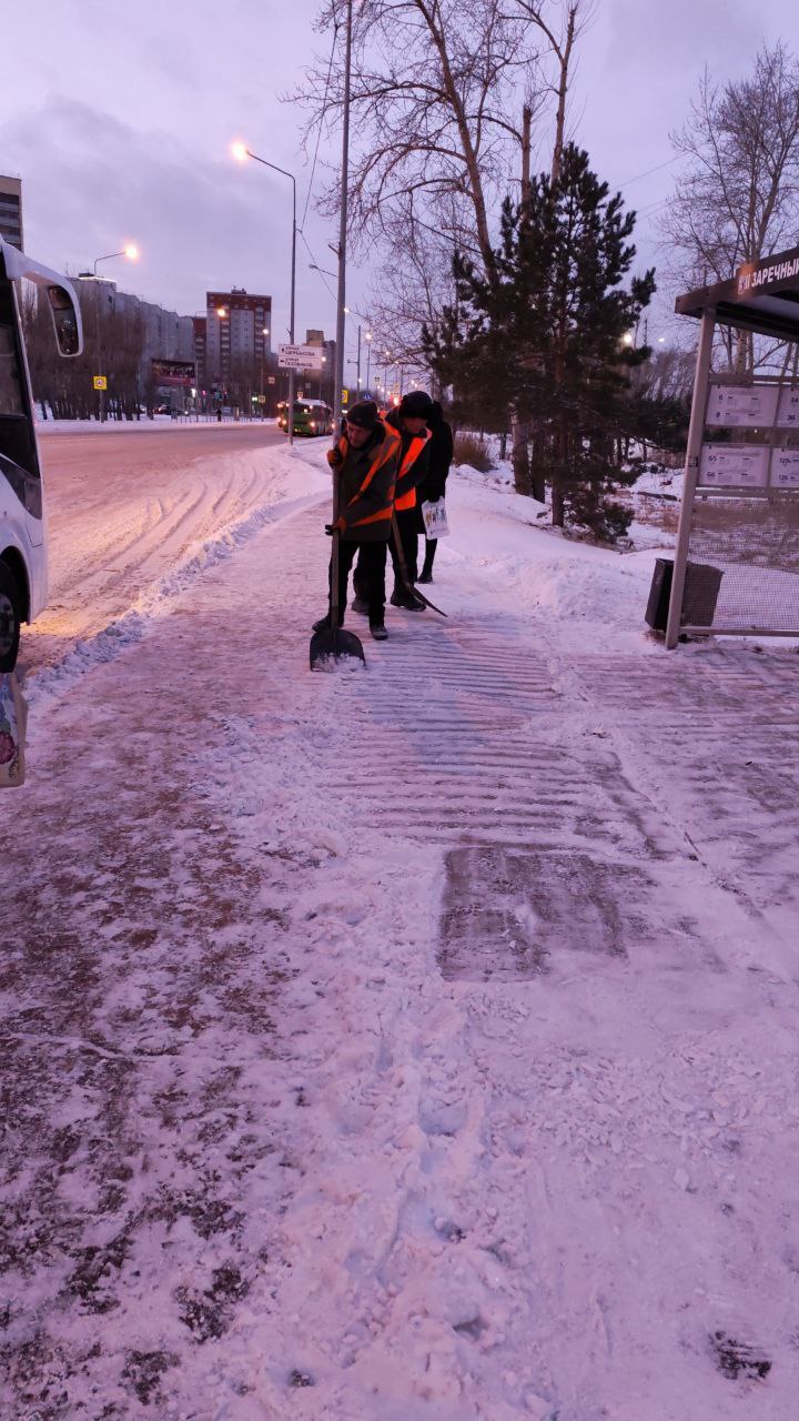 Максим Афанасьев: После снегопада на улицах Тюмени задействовано 632 дорожных рабочих и 462 единицы спецтехники Максим Афанасьев: После снегопада на улицах Тюмени задействовано 632 дорожных рабочих и 462 единицы спецтехники