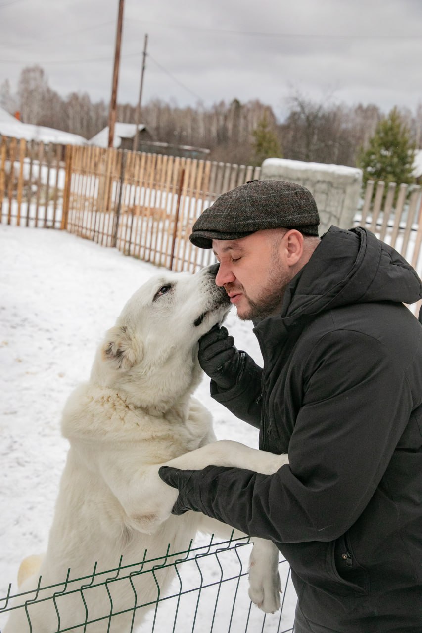 Его новая служба началась на земле