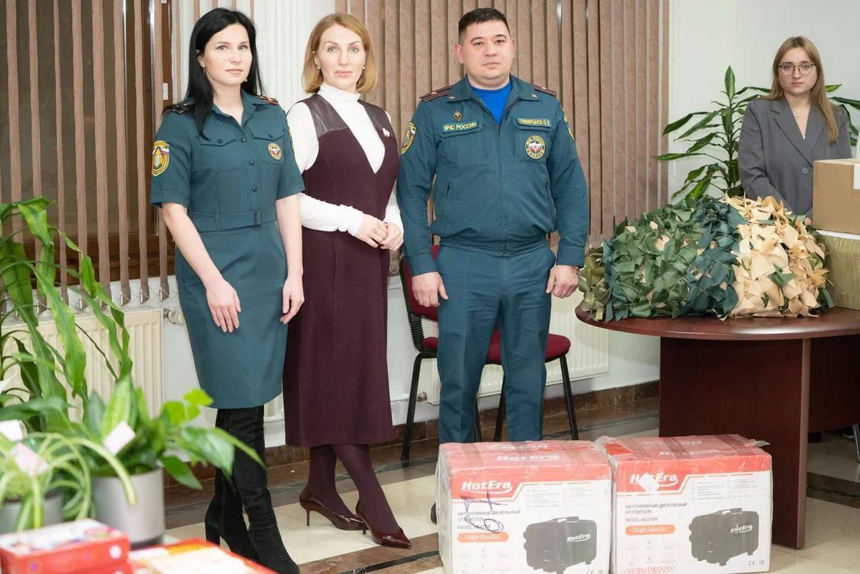 Новогоднее тепло с Ямала: "Казначейский привет СВОим!" Новогоднее тепло с Ямала: "Казначейский привет СВОим!"