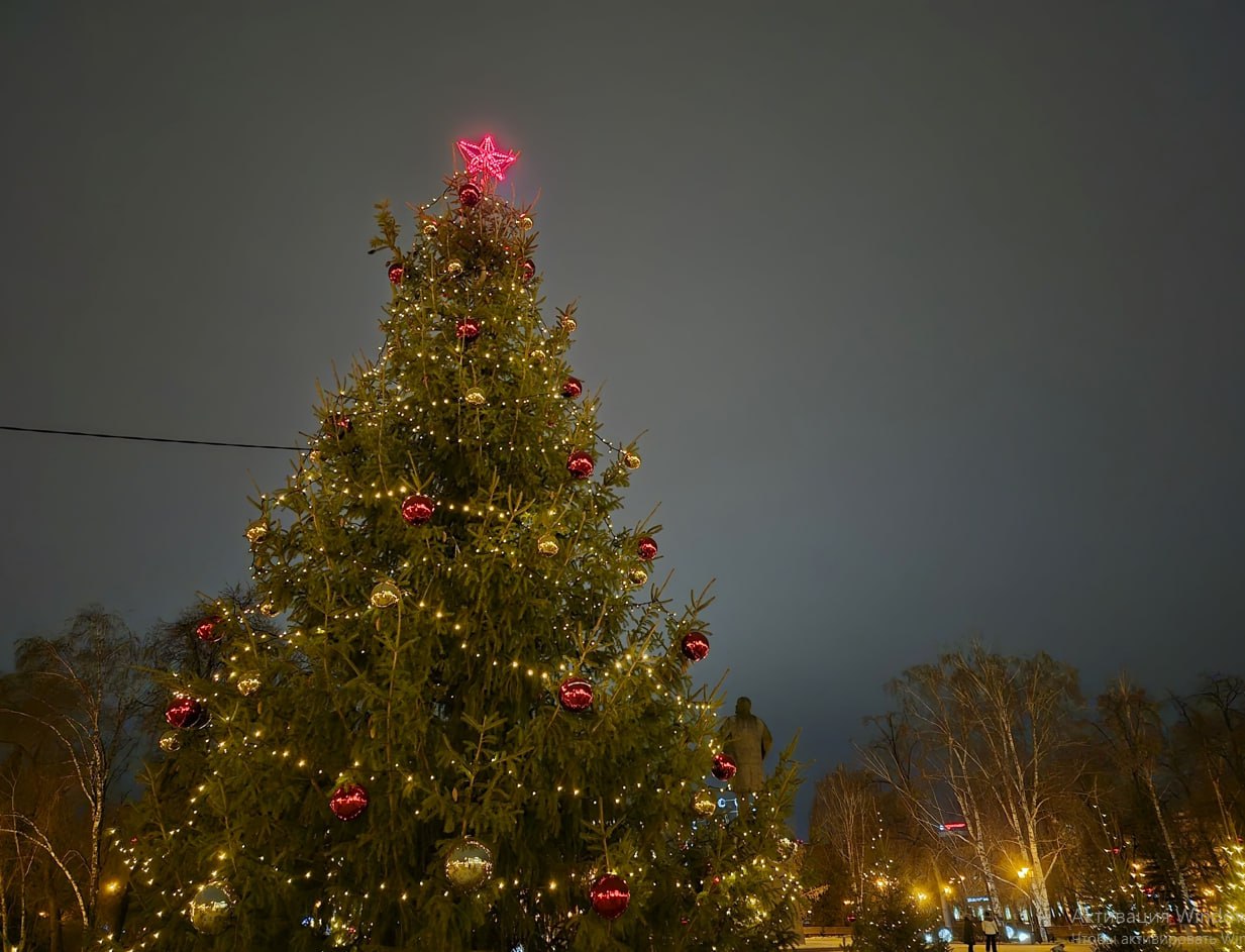 Тюменские волшебники: новогодняя сказка на центральной улице Тюменские волшебники: новогодняя сказка на центральной улице