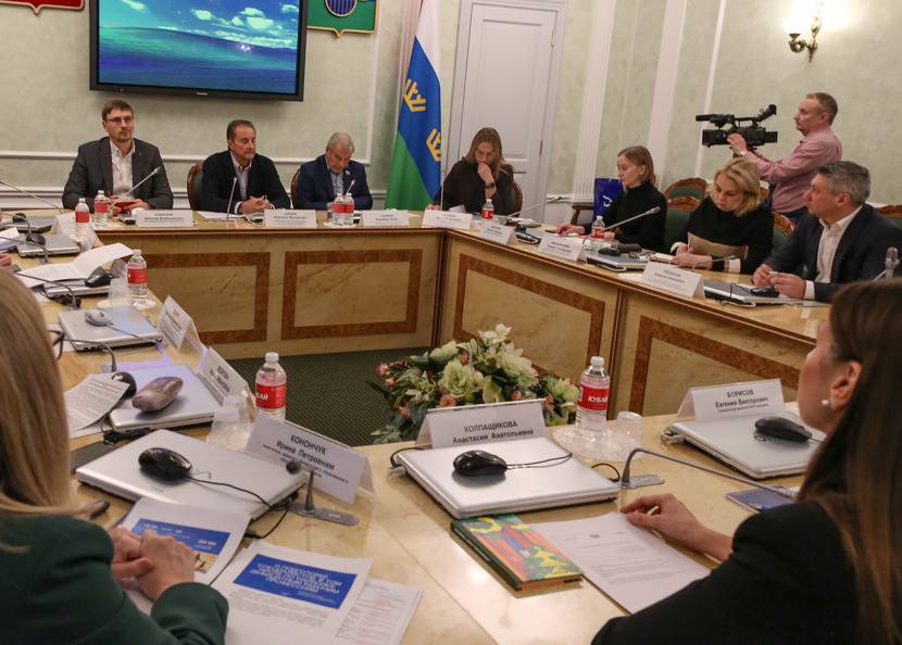 В Тюменской областной Думе региональный общественный совет федерального партийного проекта «Единой России» «Выбирай своё» подвёл итоги уходящего года