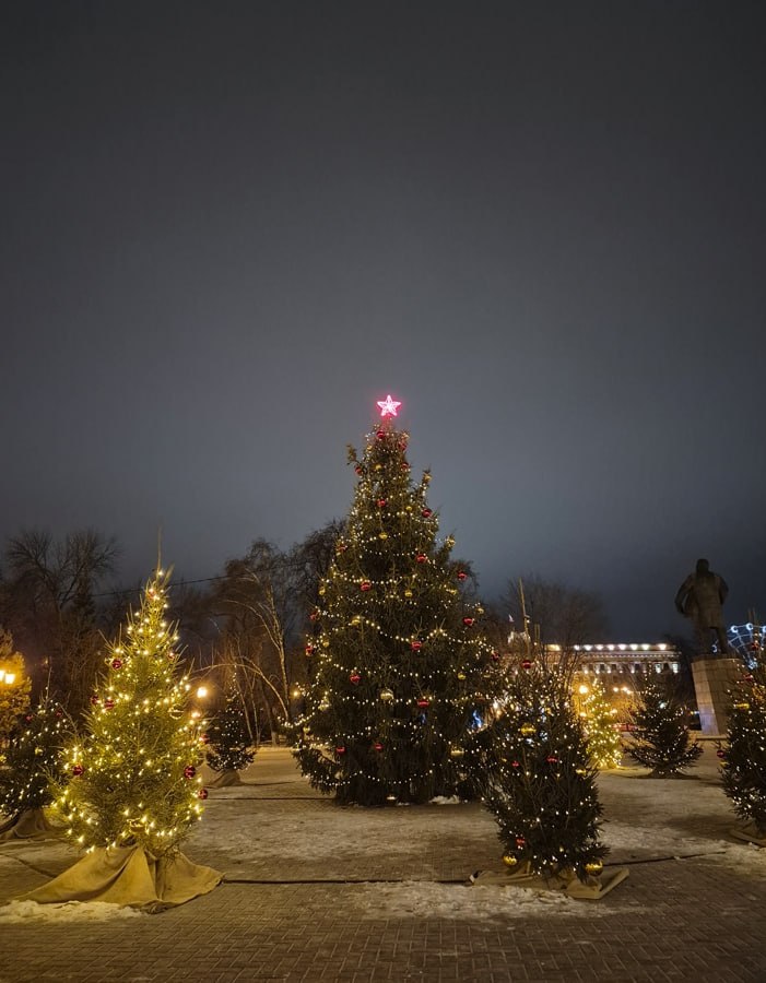 Тюменские волшебники: новогодняя сказка на центральной улице Тюменские волшебники: новогодняя сказка на центральной улице