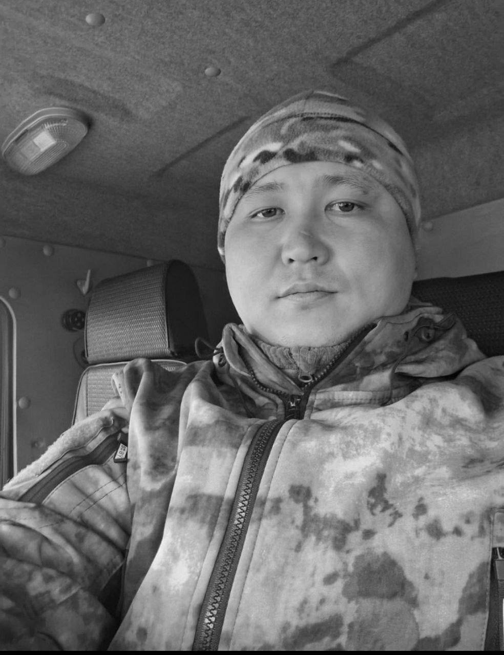 Несколько военных из Тюменской области погибли в зоне СВО: их проводили в последний путь