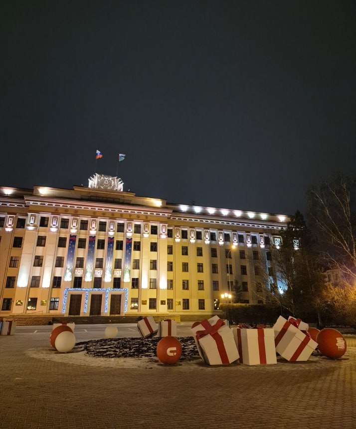 Тюменские волшебники: новогодняя сказка на центральной улице Тюменские волшебники: новогодняя сказка на центральной улице