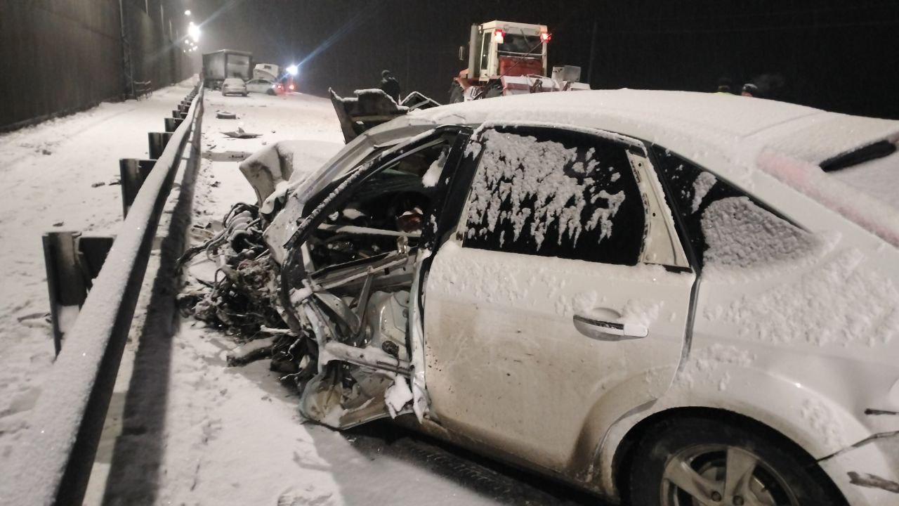 Массовое ДТП произошло на 335-м километре федеральной автодороги Тюмень-Омск в Абатском округе Массовое ДТП произошло на 335-м километре федеральной автодороги Тюмень-Омск в Абатском округе