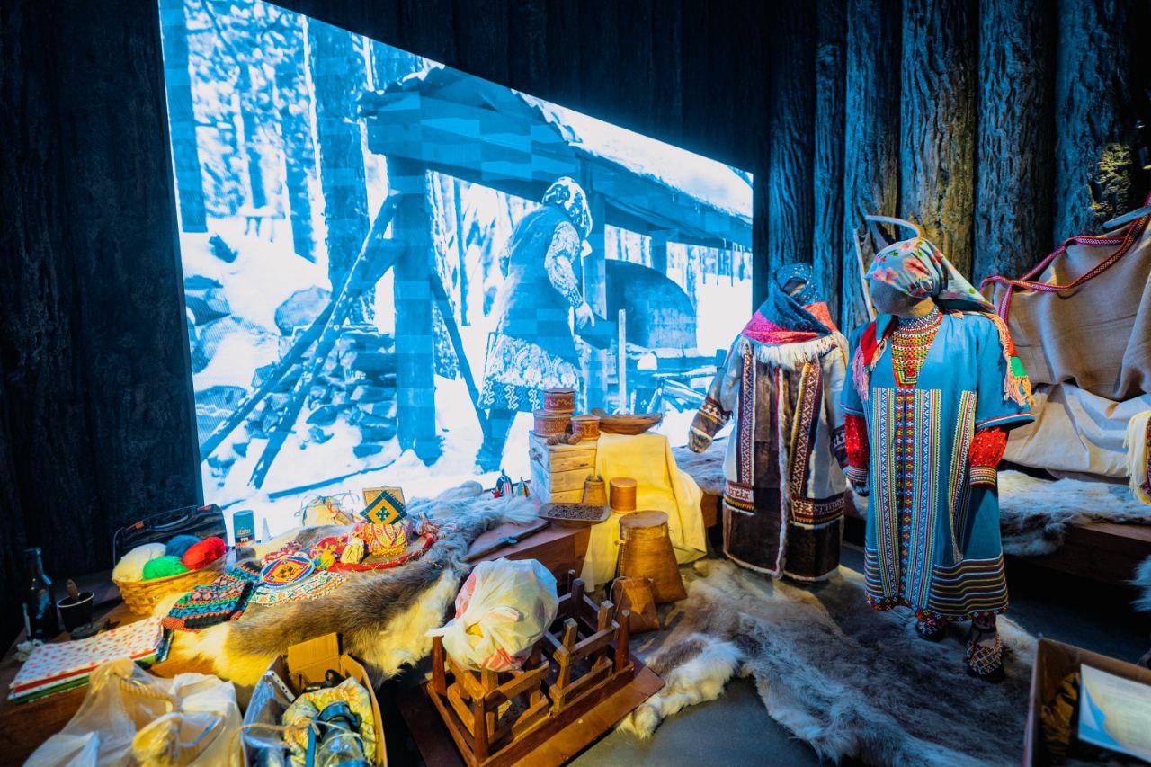 В Ханты-Мансийске открылся Национальный центр "Россия" В Ханты-Мансийске открылся Национальный центр "Россия"