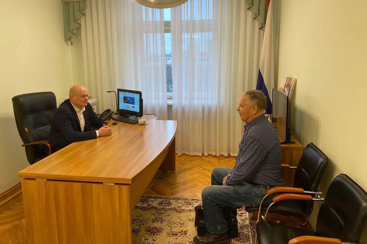 Депутаты областной думы регулярно проводят приемы граждан, в том числе в избирательных округах Депутаты областной думы регулярно проводят приемы граждан, в том числе в избирательных округах