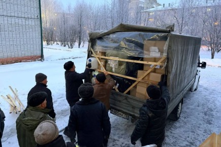 Сегодня в Тобольске, в рамках благотворительной акции "Подари тепло солдату", отправлен 33-й гуманитарный груз для бойцов, находящихся в зоне проведения специальной военной операции