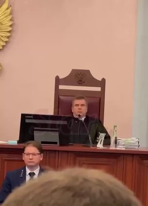 Судьей по делу квартиры Ларисы Долиной стал северянин из большой Тюменской области