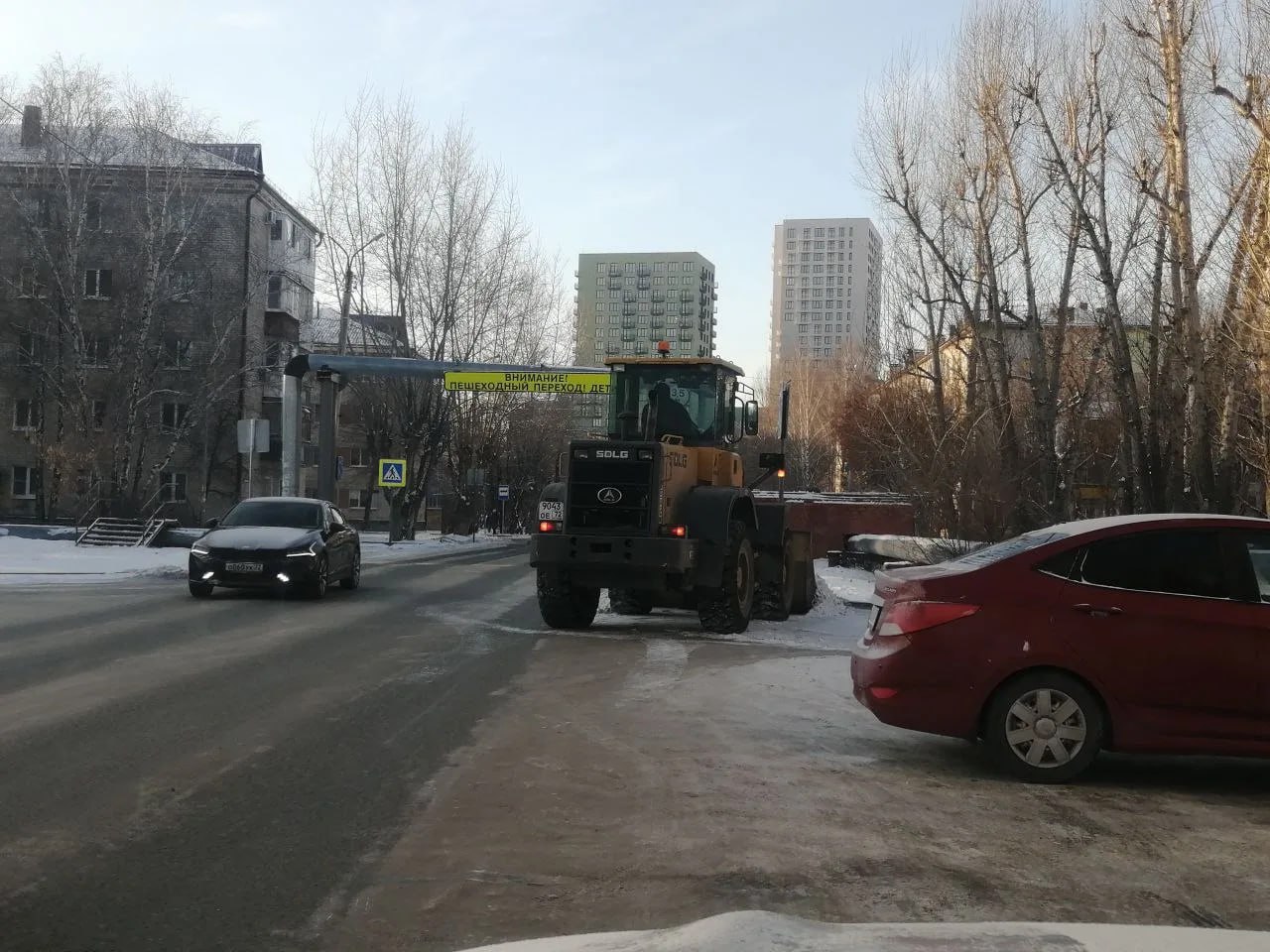 Чем запомнился Год Героев. Вчерашняя прямая линия с главой города Максимом Афанасьевым была посвящена в том числе и итогам года Чем запомнился Год Героев. Вчерашняя прямая линия с главой города Максимом Афанасьевым была посвящена в том числе и итогам года