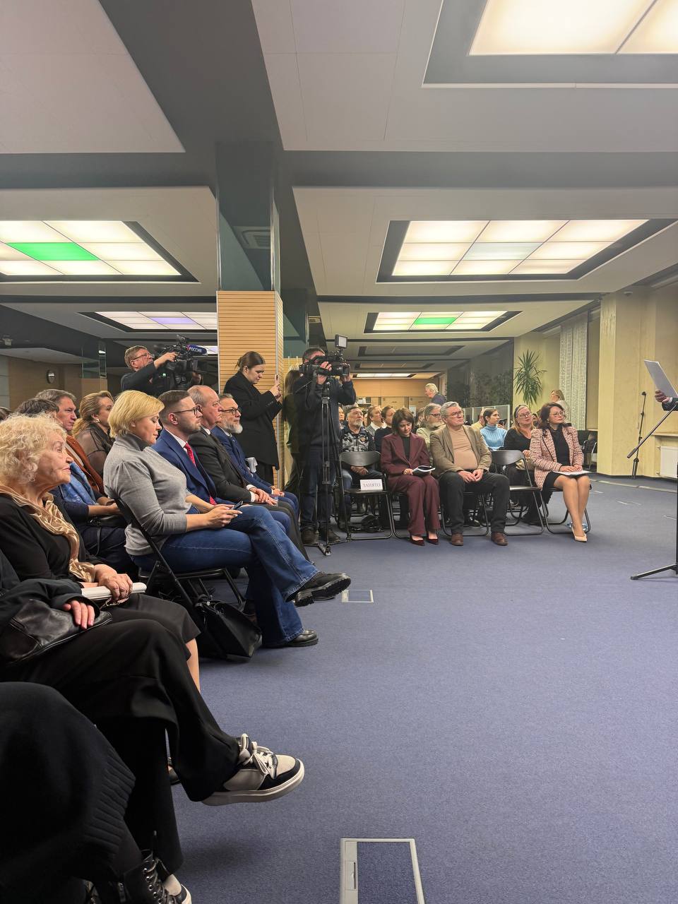 Удивительное событие, яркое и радостное, когда душа в полной гармонии ощущает важность происходящего: презентация первой публикации романа Удивительное событие, яркое и радостное, когда душа в полной гармонии ощущает важность происходящего: презентация первой публикации романа