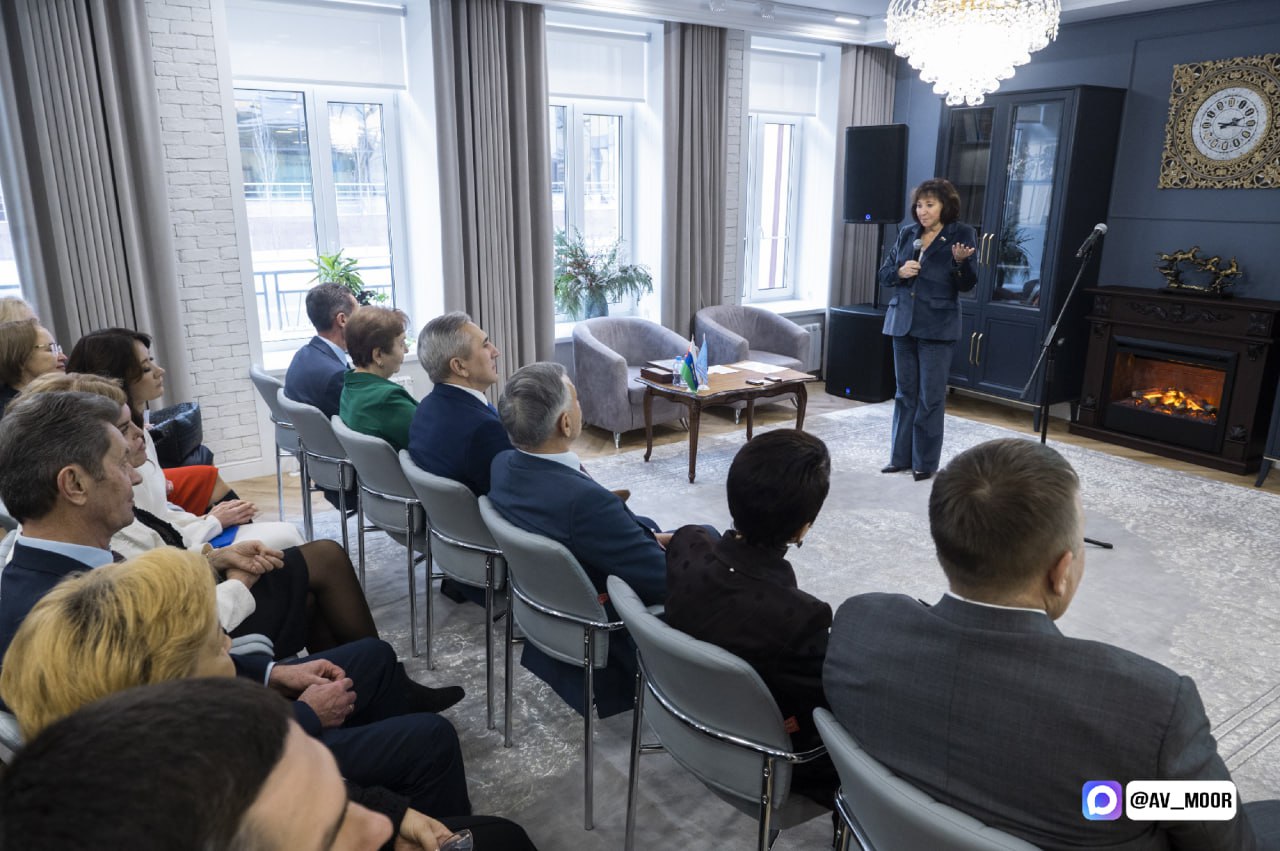 Александр Моор: Познакомился сегодня с новым домом тюменского отделения Союза женщин России Александр Моор: Познакомился сегодня с новым домом тюменского отделения Союза женщин России