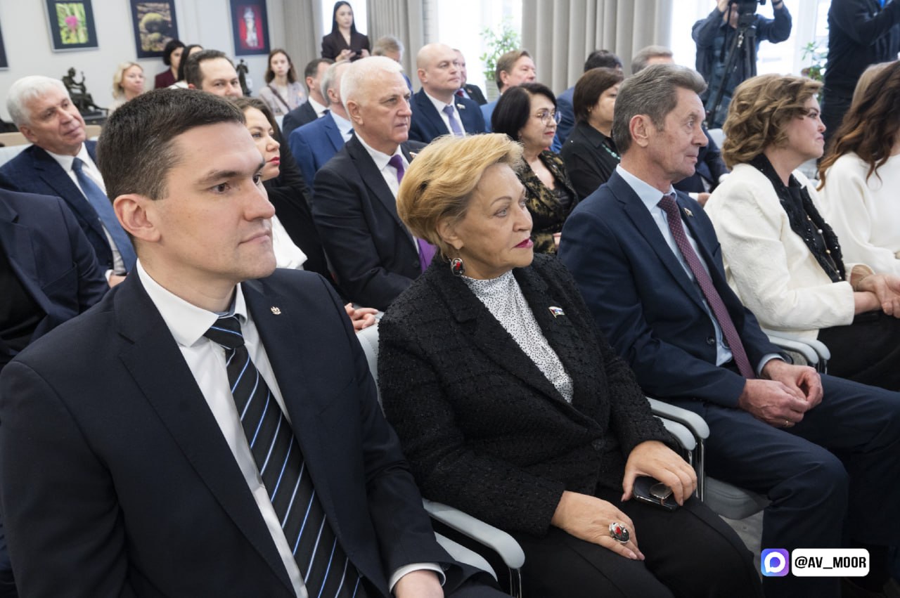 Александр Моор: Познакомился сегодня с новым домом тюменского отделения Союза женщин России Александр Моор: Познакомился сегодня с новым домом тюменского отделения Союза женщин России