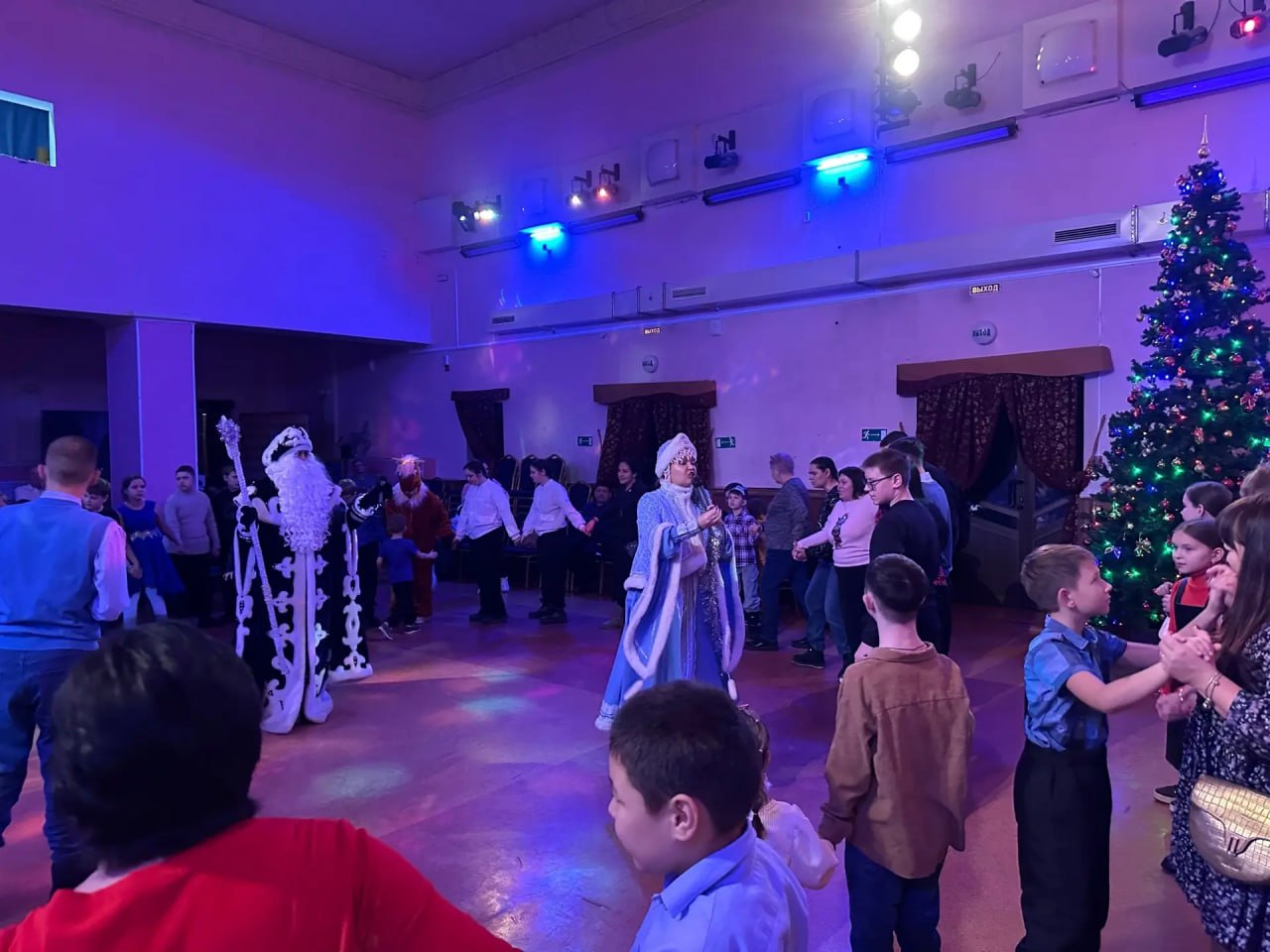 Чудеса для каждого!. Театрализованная программа с таким названием прошла в ДК «Водник» Чудеса для каждого!. Театрализованная программа с таким названием прошла в ДК «Водник»